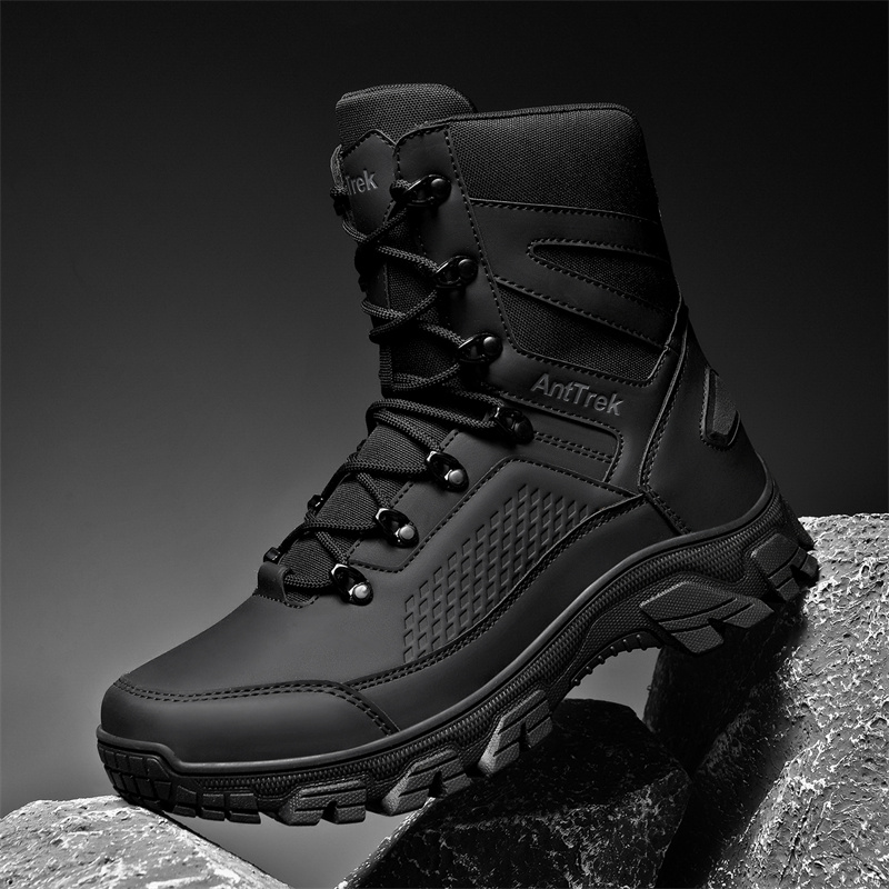 Men's wild training boots four - đánh giá và giá Sneaker Zone